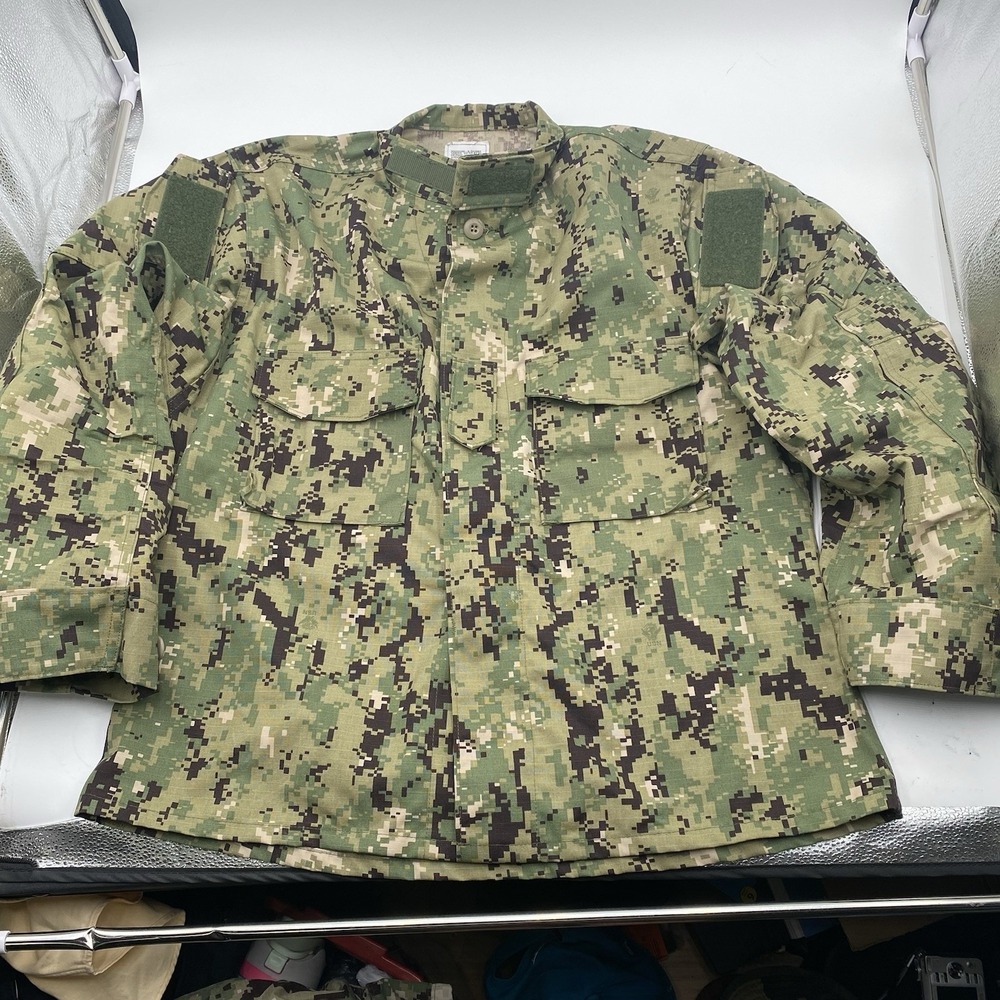 US Navy‎ Working Uniform Type III Shirt Medium Xshort Seals Camo NWU Blouse NWOT